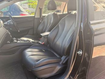 MG MG5 61.1kWh SE Long Range Auto 5dr