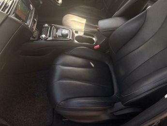 MG MG5 61.1kWh SE Long Range Auto 5dr