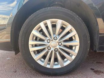 MG MG5 61.1kWh SE Long Range Auto 5dr
