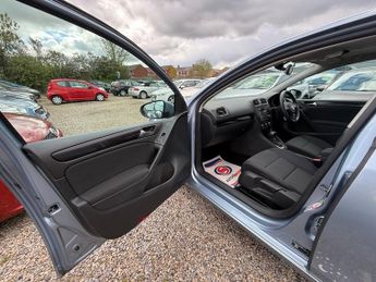 Volkswagen Golf SE TDI DSG