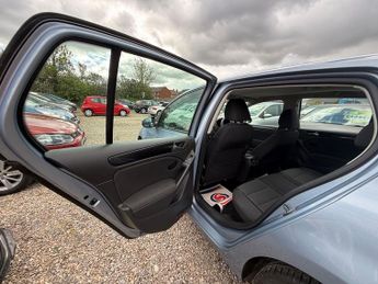 Volkswagen Golf SE TDI DSG