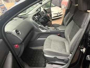 Peugeot 3008 HYBRID4 ACTIVE