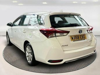 Toyota Auris VVT-I ICON TECH TOURING SPORTS