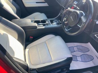 Jaguar XE 2.0 GTDi R-Sport Saloon 4dr Petrol Auto Euro 6 (s/s) (240 ps)