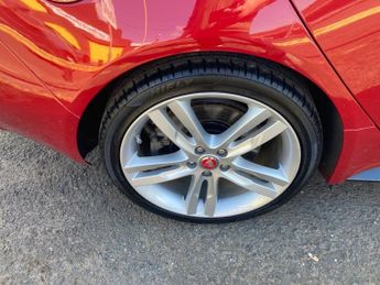 Jaguar XE 2.0 GTDi R-Sport Saloon 4dr Petrol Auto Euro 6 (s/s) (240 ps)