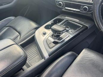 Audi Q7 3.0 TDI V6 S line SUV 5dr Diesel Tiptronic quattro Euro 6 (s/s) 