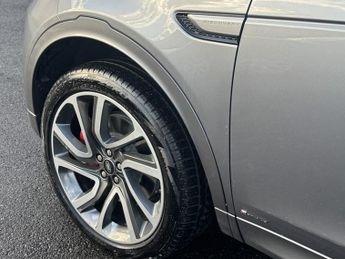 Land Rover Discovery Sport 2.0 D180 MHEV R-Dynamic SE SUV 5dr Diesel Auto 4WD Euro 6 (s/s) 