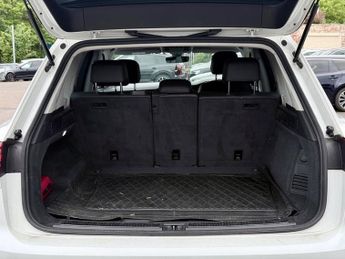 Volkswagen Touareg V6 SEL TDI