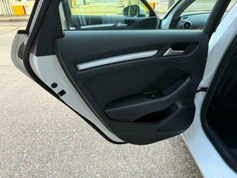 Audi A3 1.6 TDI SE Sportback S Tronic Euro 6 (s/s) 5dr