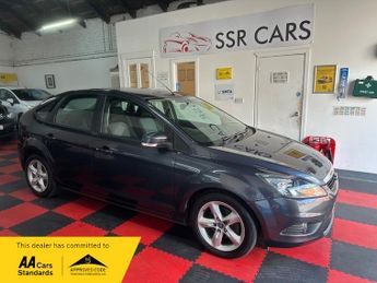 Ford Focus 1.6 Zetec Hatchback 5dr Petrol Automatic (184 g/km, 99 bhp)
