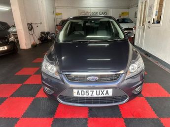 Ford Focus 1.6 Zetec Hatchback 5dr Petrol Automatic (184 g/km, 99 bhp)