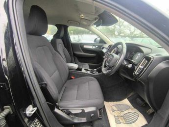 Volvo XC40 T3 MOMENTUM