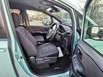 Toyota Voxy 1.8 Hybrid VVT-h MPV 7 Seats 5dr