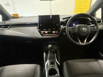 Toyota Corolla 1.8 VVT-h Design CVT Euro 6 (s/s) 5dr