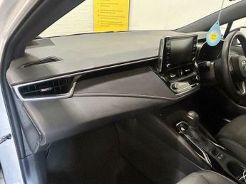 Toyota Corolla 1.8 VVT-h Design CVT Euro 6 (s/s) 5dr