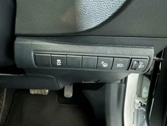 Toyota Corolla 1.8 VVT-h Design CVT Euro 6 (s/s) 5dr