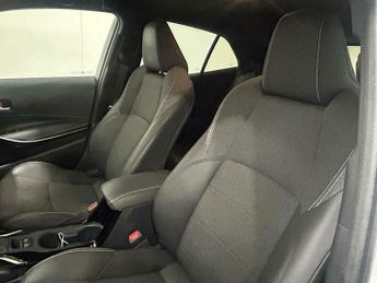 Toyota Corolla 1.8 VVT-h Design CVT Euro 6 (s/s) 5dr