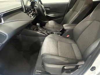 Toyota Corolla 1.8 VVT-h Design CVT Euro 6 (s/s) 5dr