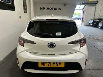 Toyota Corolla 1.8 VVT-h Design CVT Euro 6 (s/s) 5dr