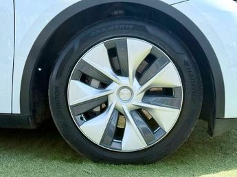 Tesla Model Y Auto RWD 5dr