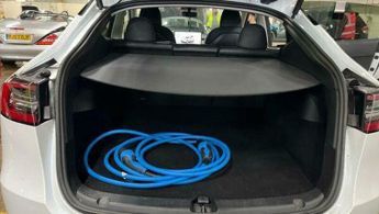 Tesla Model Y Auto RWD 5dr