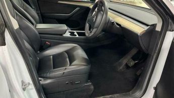 Tesla Model Y Auto RWD 5dr