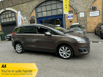 Peugeot 5008 BLUE HDI S/S ALLURE