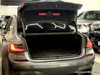 BMW 3 SERIES 330E XDRIVE SPORT PRO [3X SERVICES, SAT NAV, LEATHER, HEATED SEA