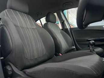 Vauxhall Corsa 1.4i 16v Club 5dr