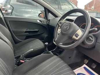 Vauxhall Corsa 1.4i 16v Club 5dr