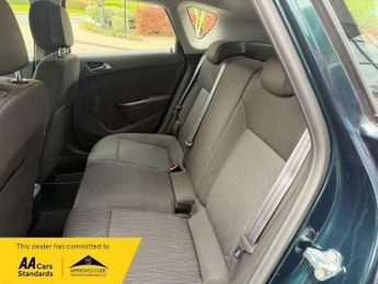 Vauxhall Astra 1.6 16v Tech Line Hatchback 5dr Petrol Auto Euro 5 (115 ps)