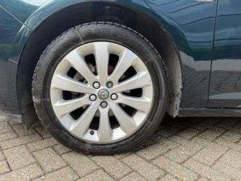 Vauxhall Astra 1.6 16v Tech Line Hatchback 5dr Petrol Auto Euro 5 (115 ps)