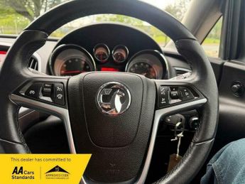 Vauxhall Astra 1.6 16v Tech Line Hatchback 5dr Petrol Auto Euro 5 (115 ps)