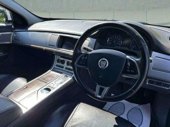 Jaguar XF 2.2d Luxury Auto Euro 5 (s/s) 4dr