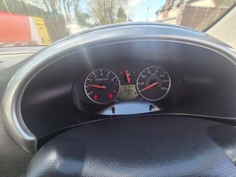 Nissan Micra SE