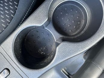 Nissan Qashqai 1.5 dCi Acenta Hatchback 5dr Diesel Manual 2WD (145 g/km, 105 bh