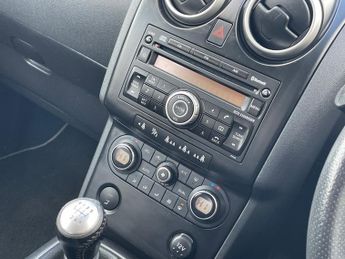 Nissan Qashqai 1.5 dCi Acenta Hatchback 5dr Diesel Manual 2WD (145 g/km, 105 bh