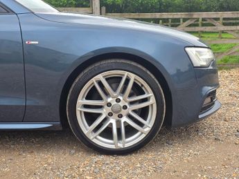 Audi A5 TDI QUATTRO S LINE BLACK EDITION