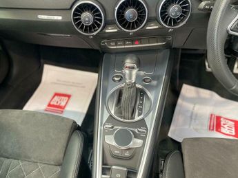 Audi TT 2.0 TFSI 40 Black Edition Roadster S Tronic Euro 6 (s/s) 2dr