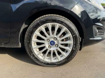 Ford Fiesta 1.6 Titanium Powershift Euro 5 5dr