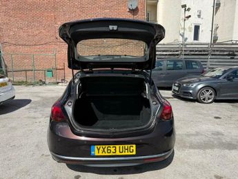Vauxhall Astra 1.6 16v Elite Auto Euro 5 5dr