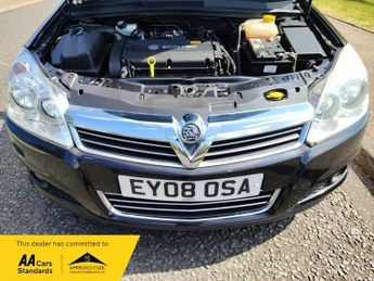Vauxhall Astra 1.8i 16v Design Hatchback 5dr Petrol Automatic (187 g/km, 138 bh