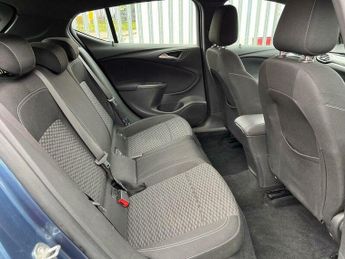 Vauxhall Astra 1.4i SRi Euro 6 5dr