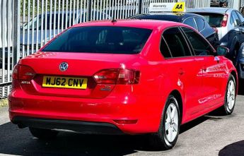 Volkswagen Jetta 1.6 TDI BlueMotion Tech SE DSG Euro 5 (s/s) 4dr
