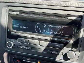 Volkswagen Jetta 1.6 TDI BlueMotion Tech SE DSG Euro 5 (s/s) 4dr