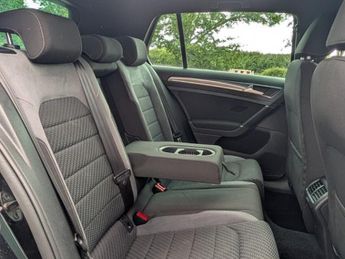 Volkswagen Golf R-LINE TDI BLUEMOTION TECHNOLOGY DSG