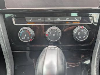 Volkswagen Golf R-LINE TDI BLUEMOTION TECHNOLOGY DSG