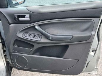 Ford Kuga 2.5T Titanium Auto AWD Euro 4 5dr