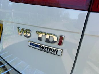 Volkswagen Touareg V6 R-LINE TDI BLUEMOTION TECHNOLOGY 1 FORMER KEEPER FROM NEW FUL
