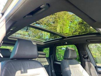 Volkswagen Touareg V6 R-LINE TDI BLUEMOTION TECHNOLOGY 1 FORMER KEEPER FROM NEW FUL